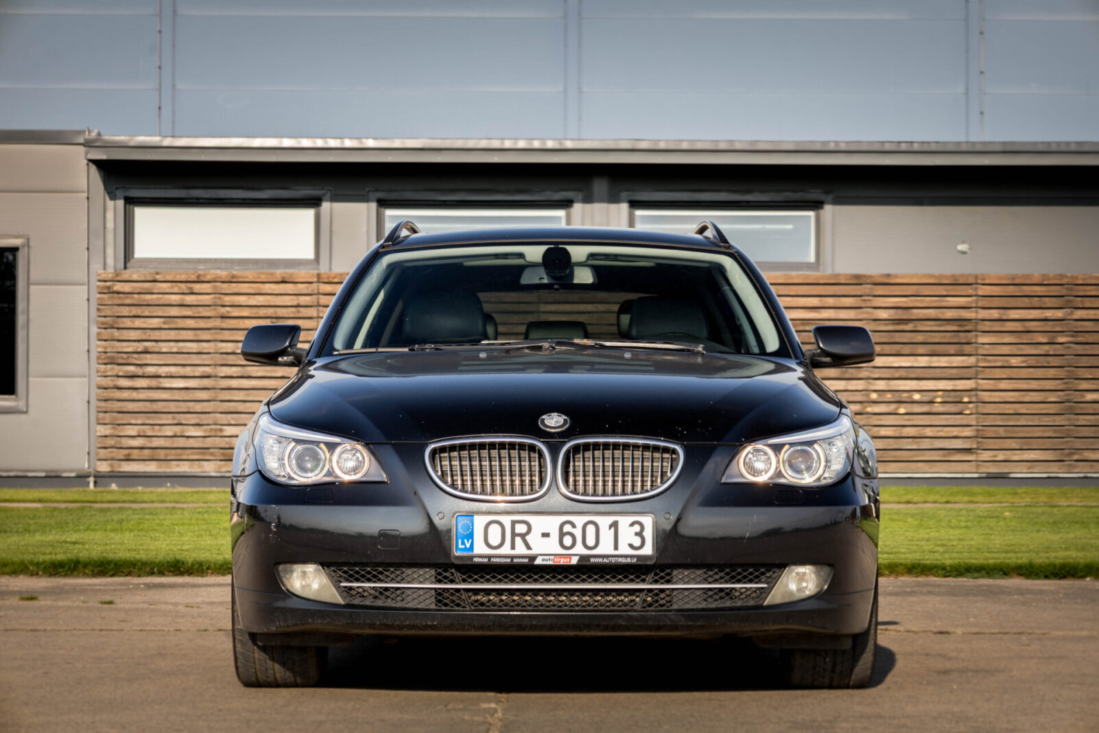BMW 525