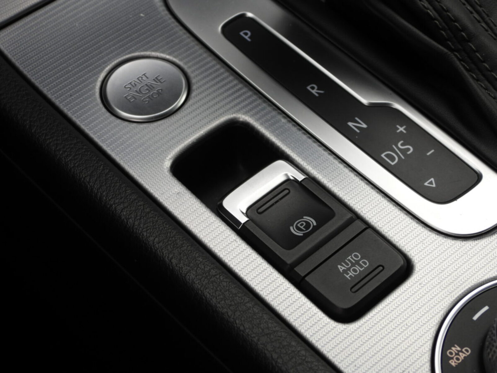 VW TOUAREG R-LINE