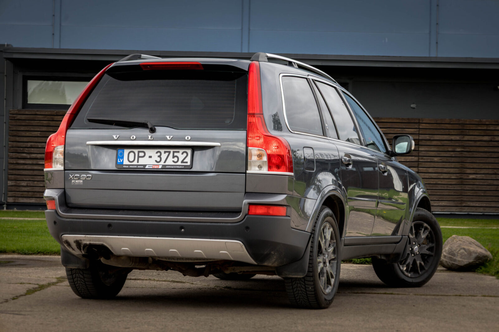 VOLVO XC90