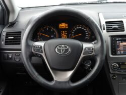 TOYOTA AVENSIS
