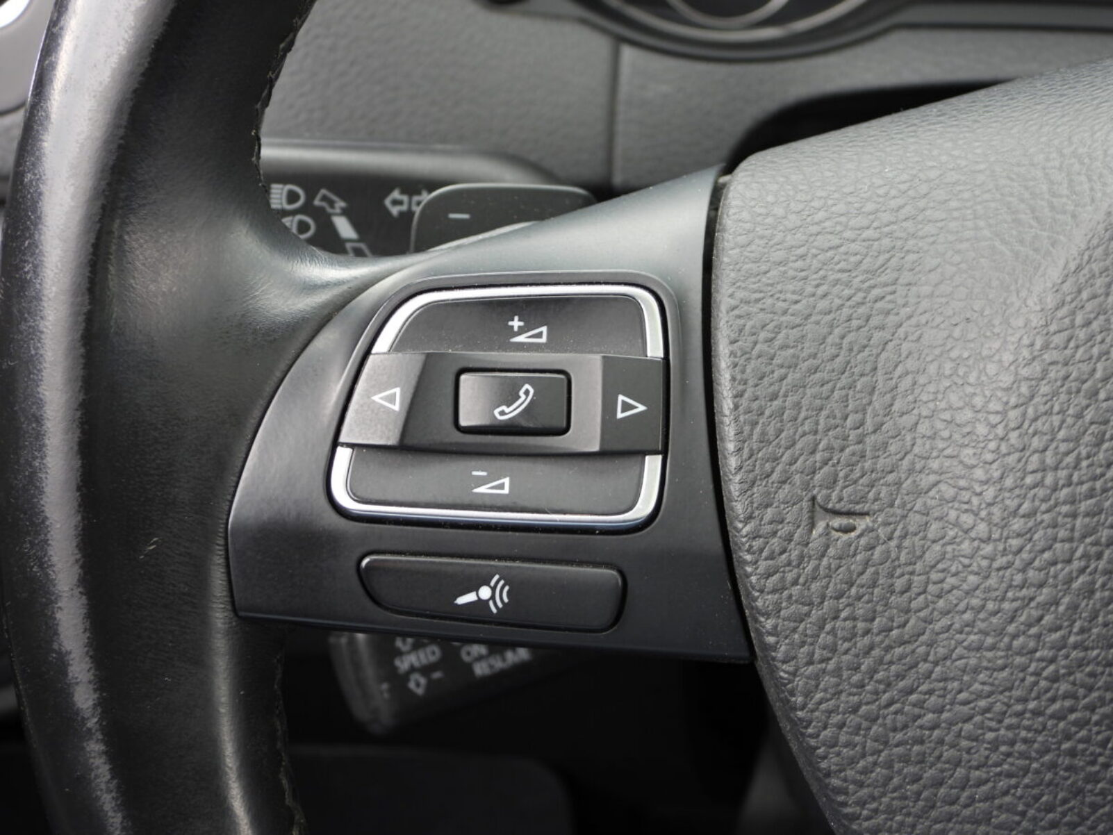 VW SHARAN