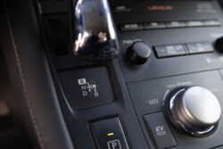 LEXUS CT200H