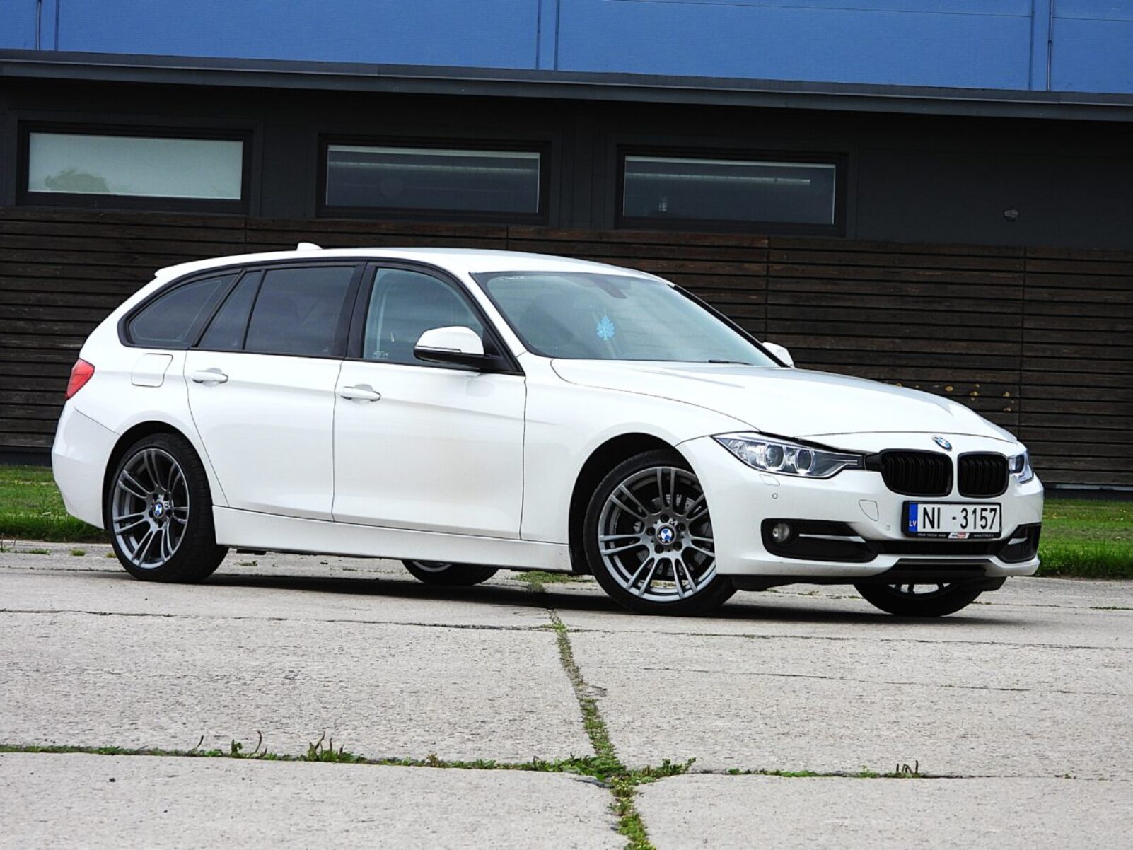 BMW 320