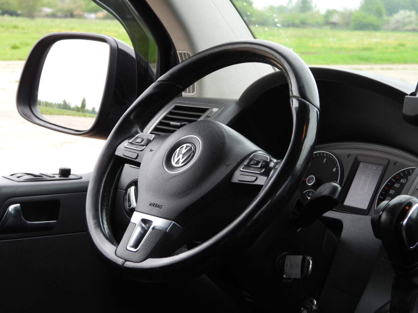 VW CARAVELLE