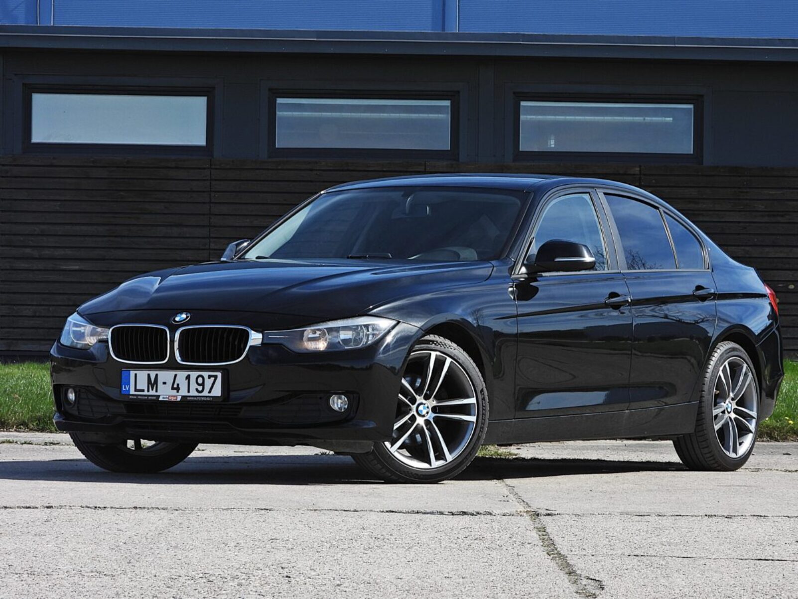 BMW 320