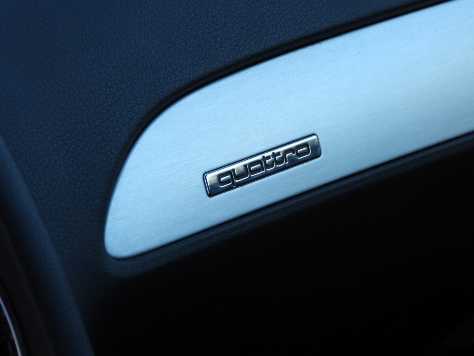 AUDI A6 S-LINE
