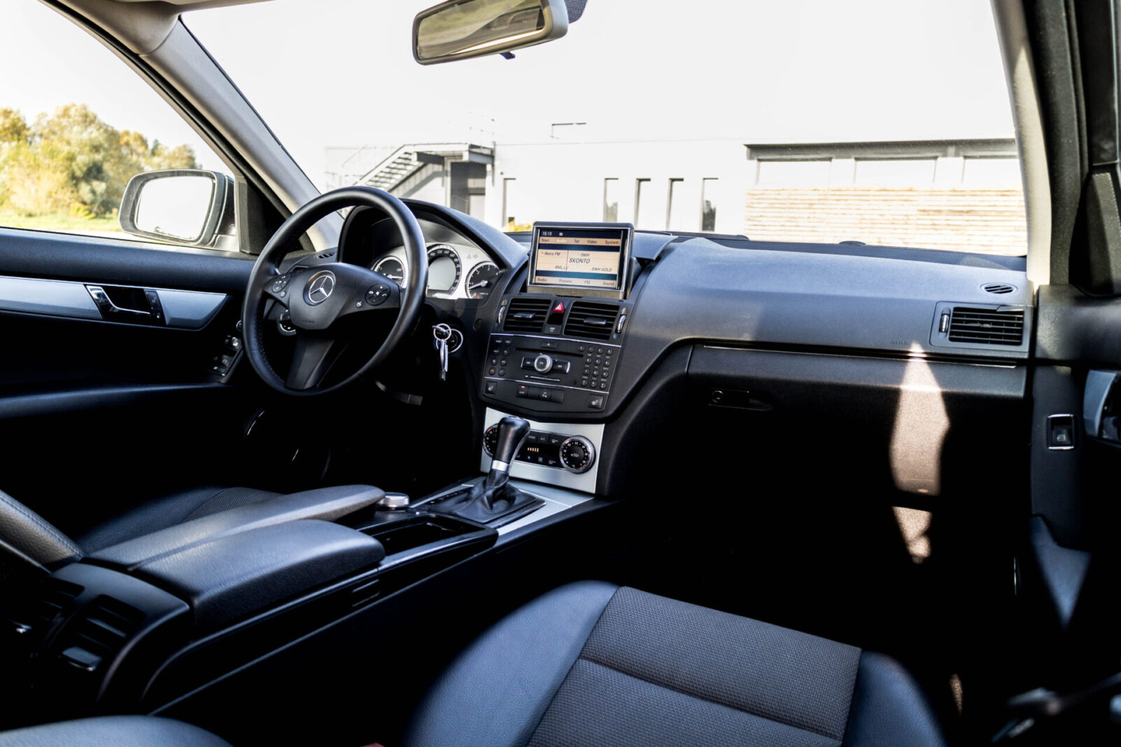MERCEDES BENZ C320