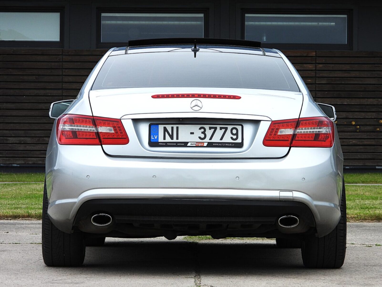 MERCEDES BENZ E350