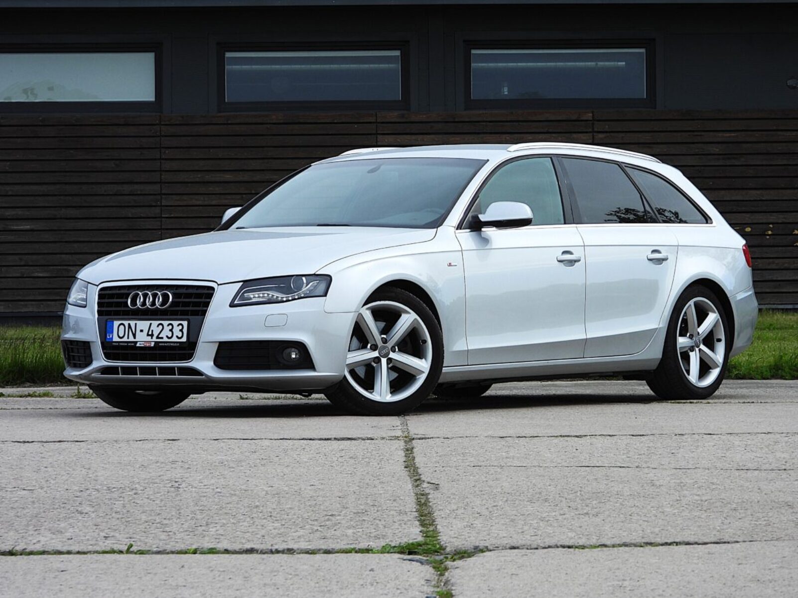 AUDI A4 S-LINE