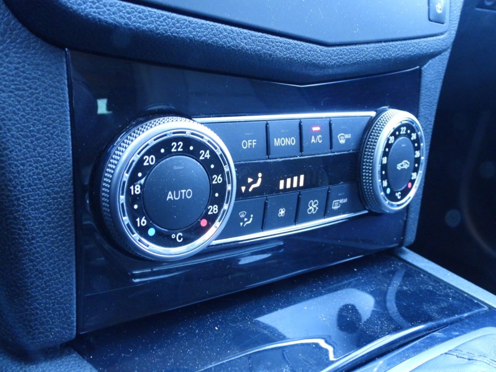 Mercedes Benz C220