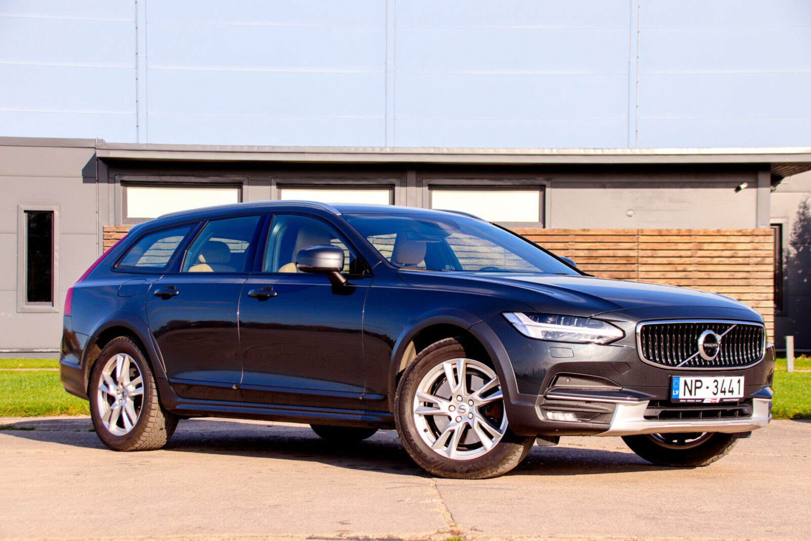 VOLVO V90 CROSS COUNTRY