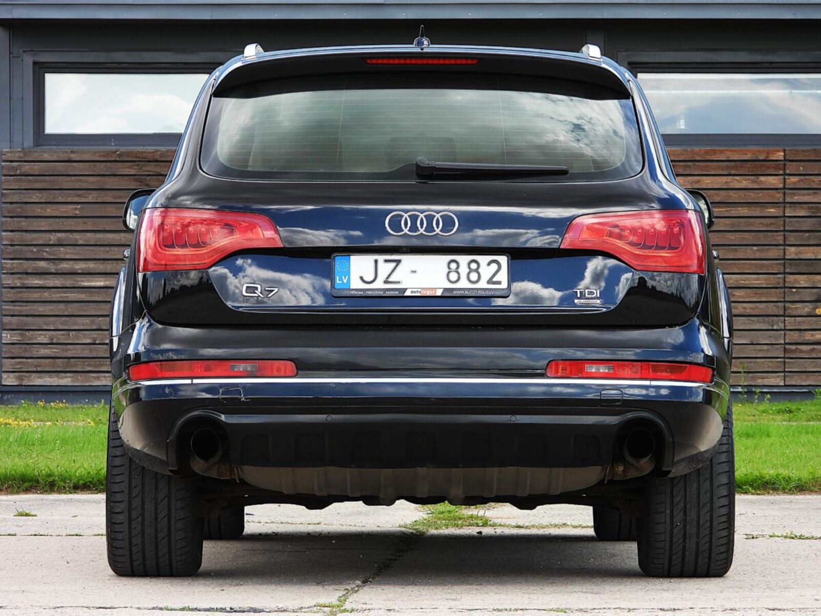 AUDI Q7 S-LINE