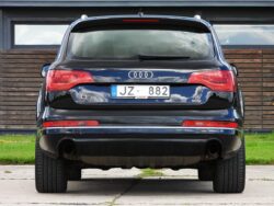 AUDI Q7 S-LINE