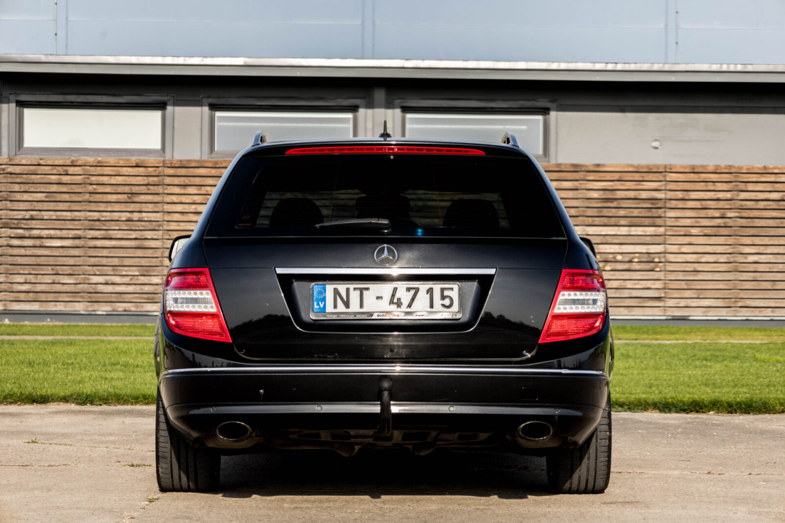 MERCEDES BENZ C320