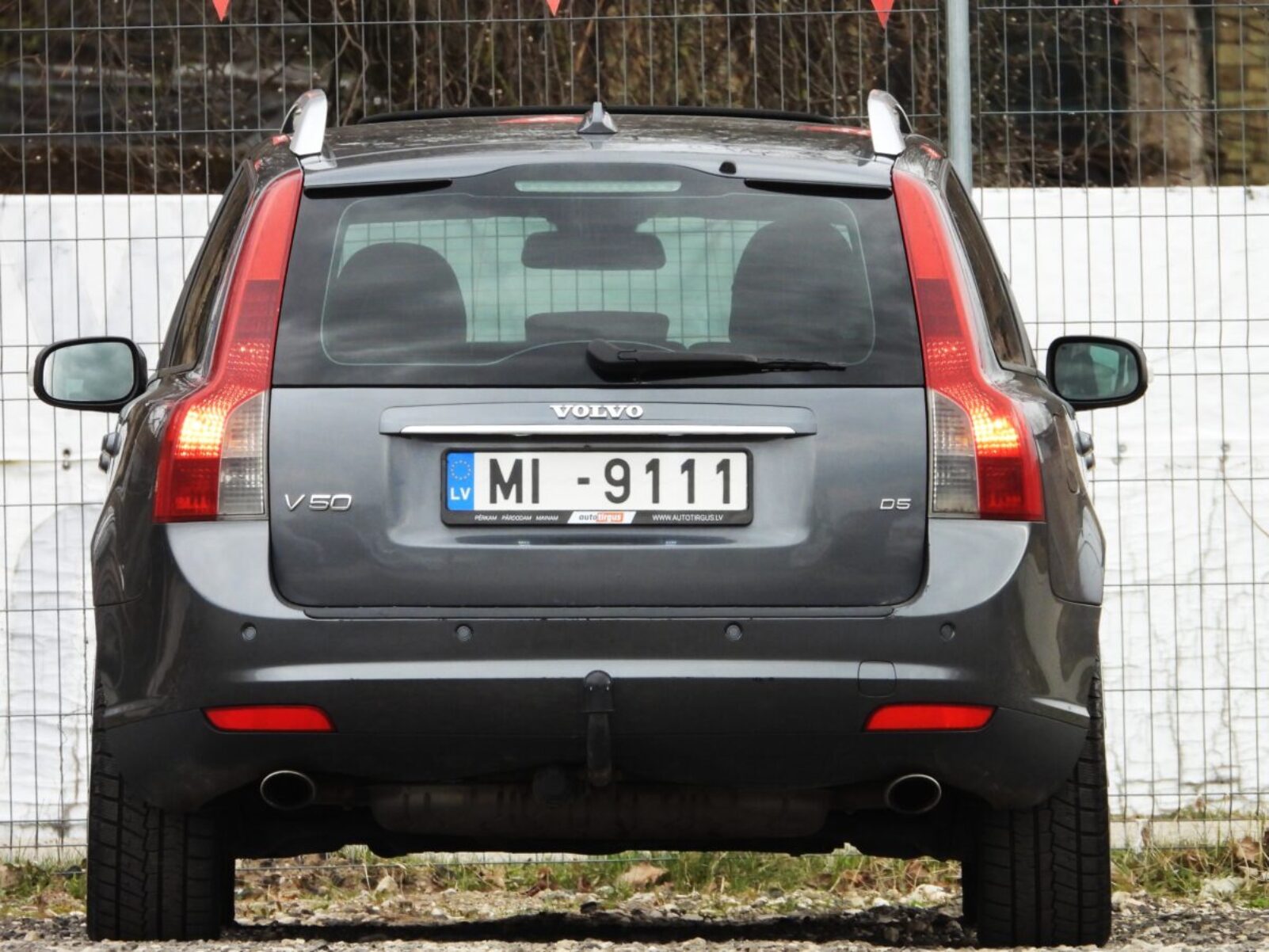VOLVO V50