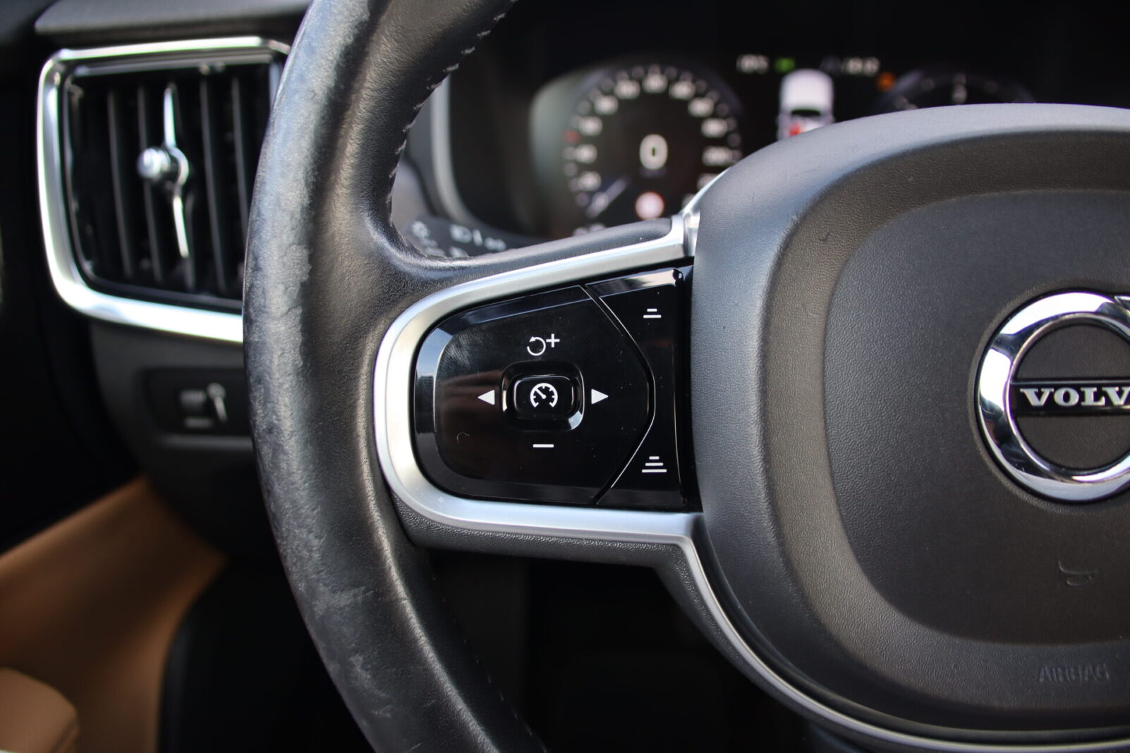 VOLVO V90 CROSS COUNTRY
