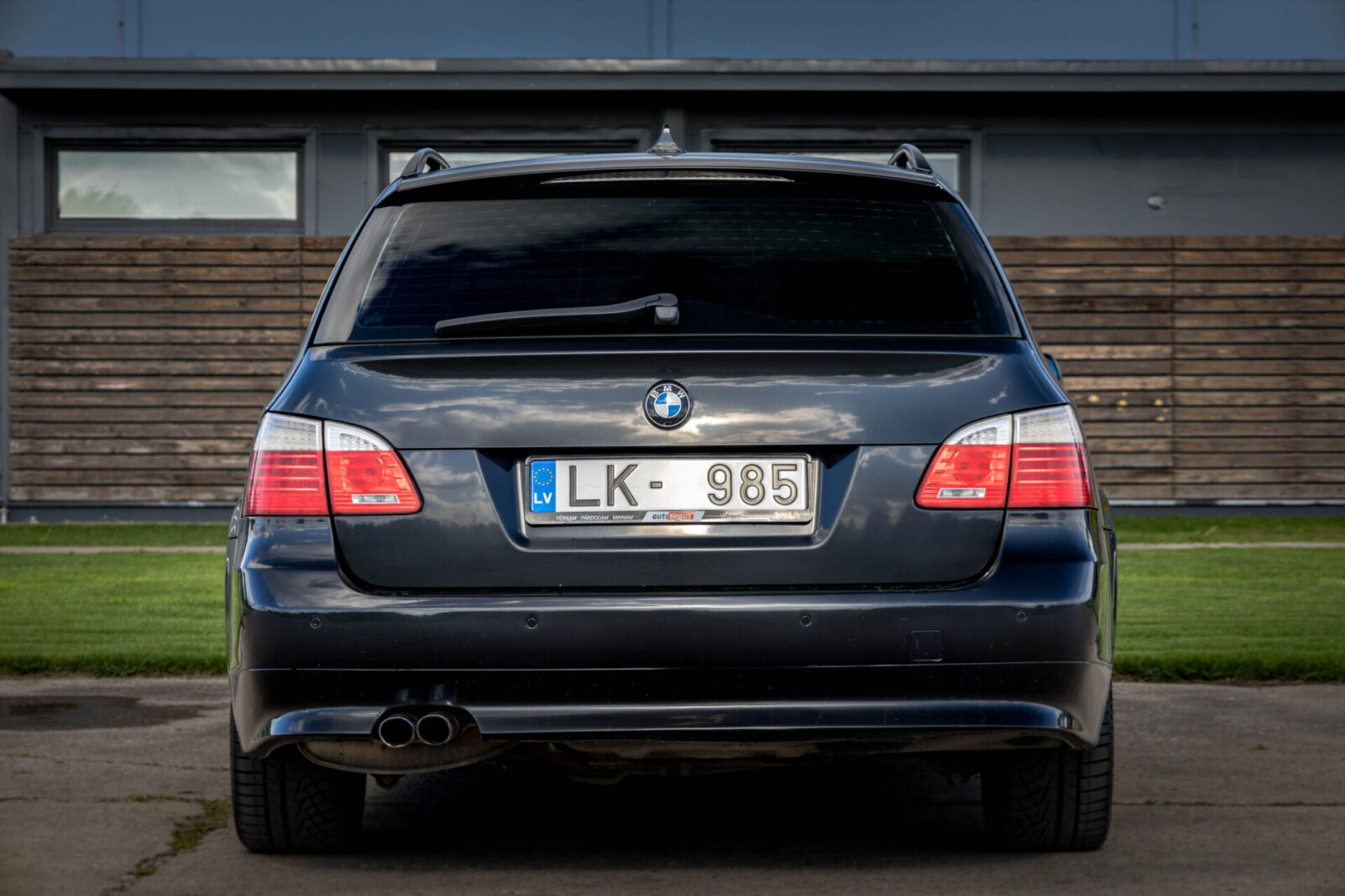 BMW 530
