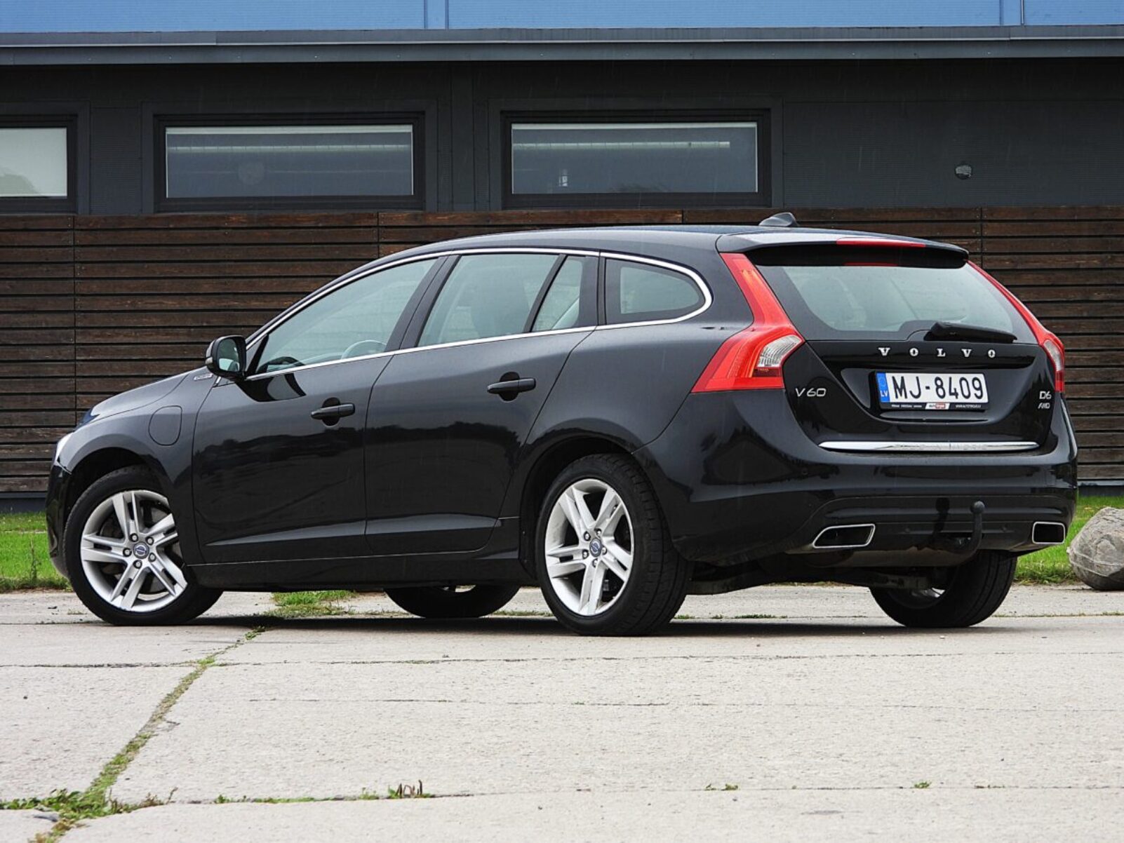VOLVO V60 PLUG IN HYBRID