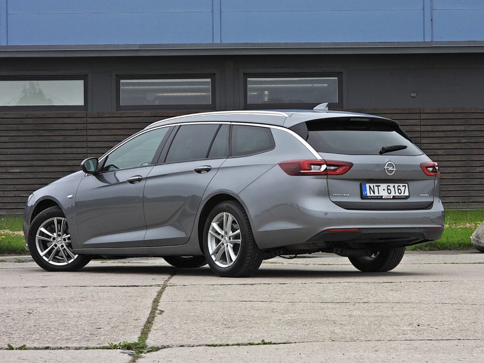 OPEL INSIGNIA SPORTS TOURER