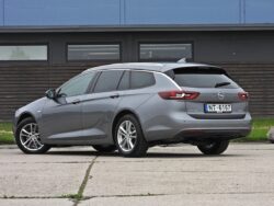 OPEL INSIGNIA SPORTS TOURER
