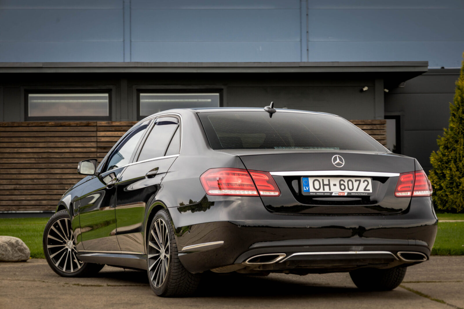 MERCEDES BENZ E200 CDI