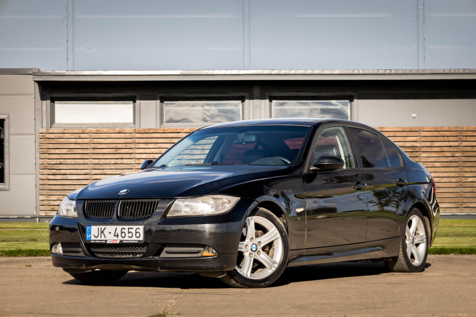 BMW 320