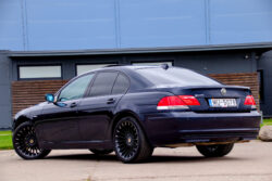BMW 730
