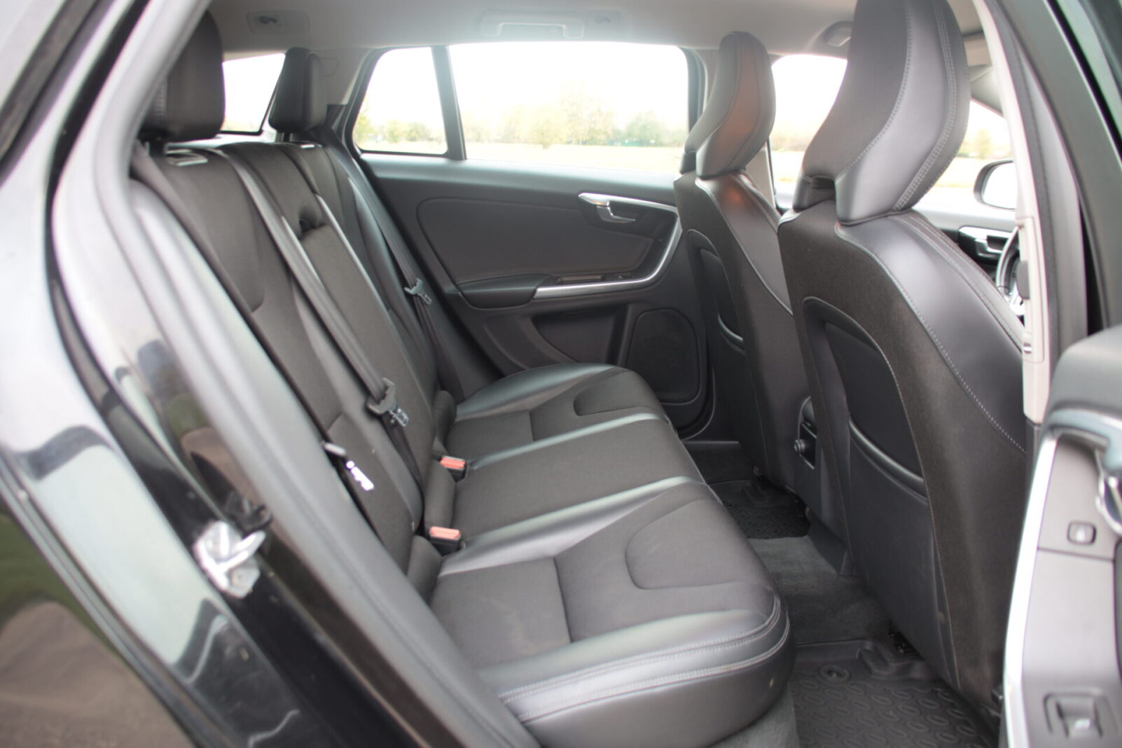 VOLVO V60 TWIN ENGINE