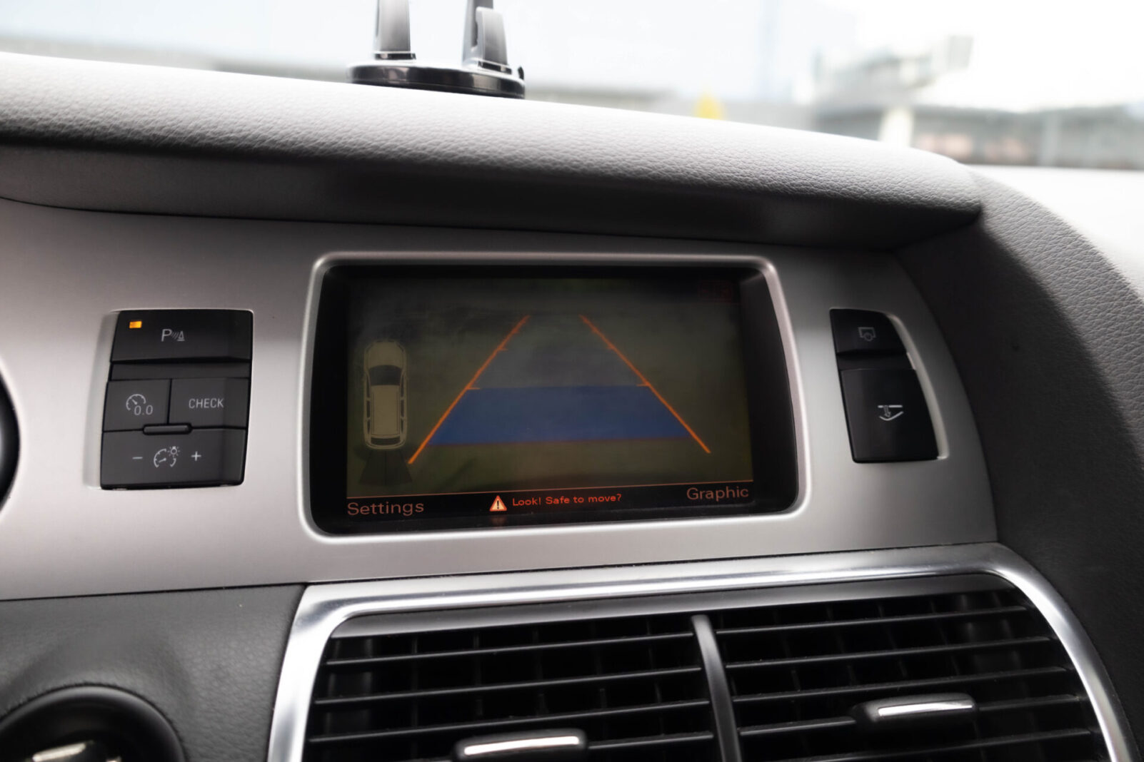 AUDI Q7 S-line