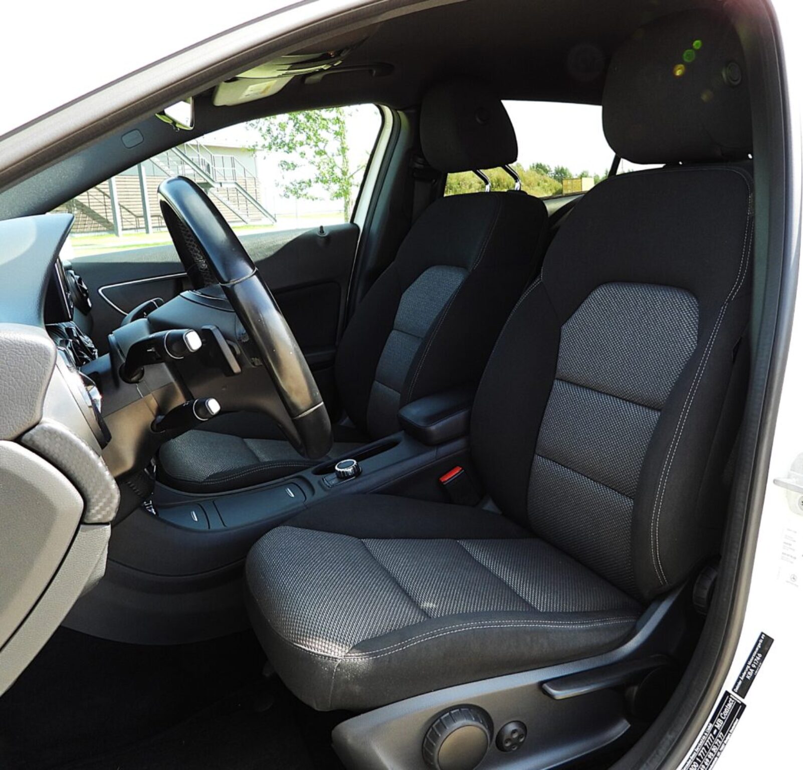 MERCEDES BENZ GLA 200