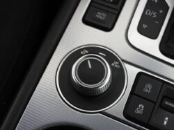VW TOUAREG R-LINE