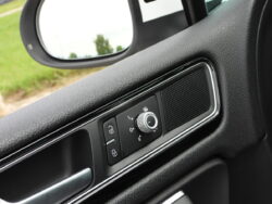 VW TOUAREG R-LINE