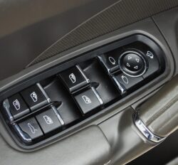 PORSCHE CAYENNE S E-HYBRID