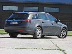 OPEL INSIGNIA