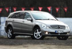 MERCEDES BENZ R320