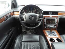 VW PHAEON
