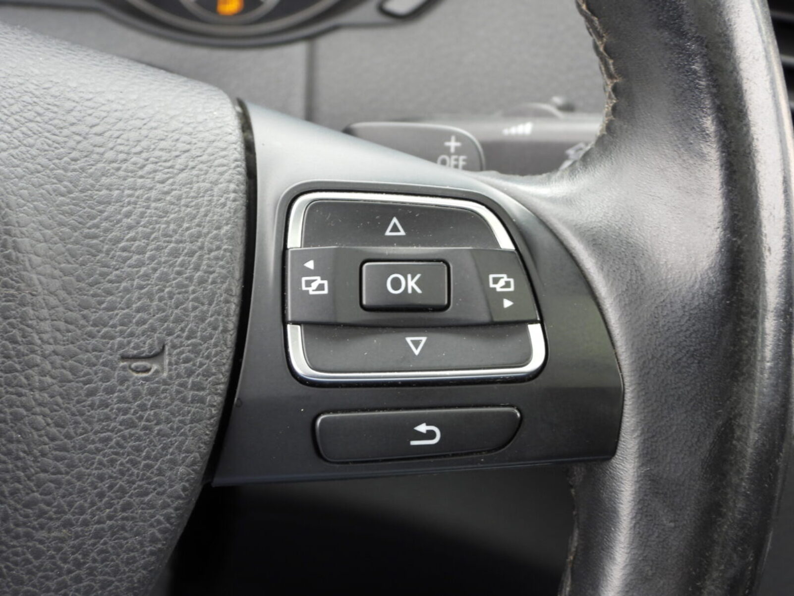 VW SHARAN