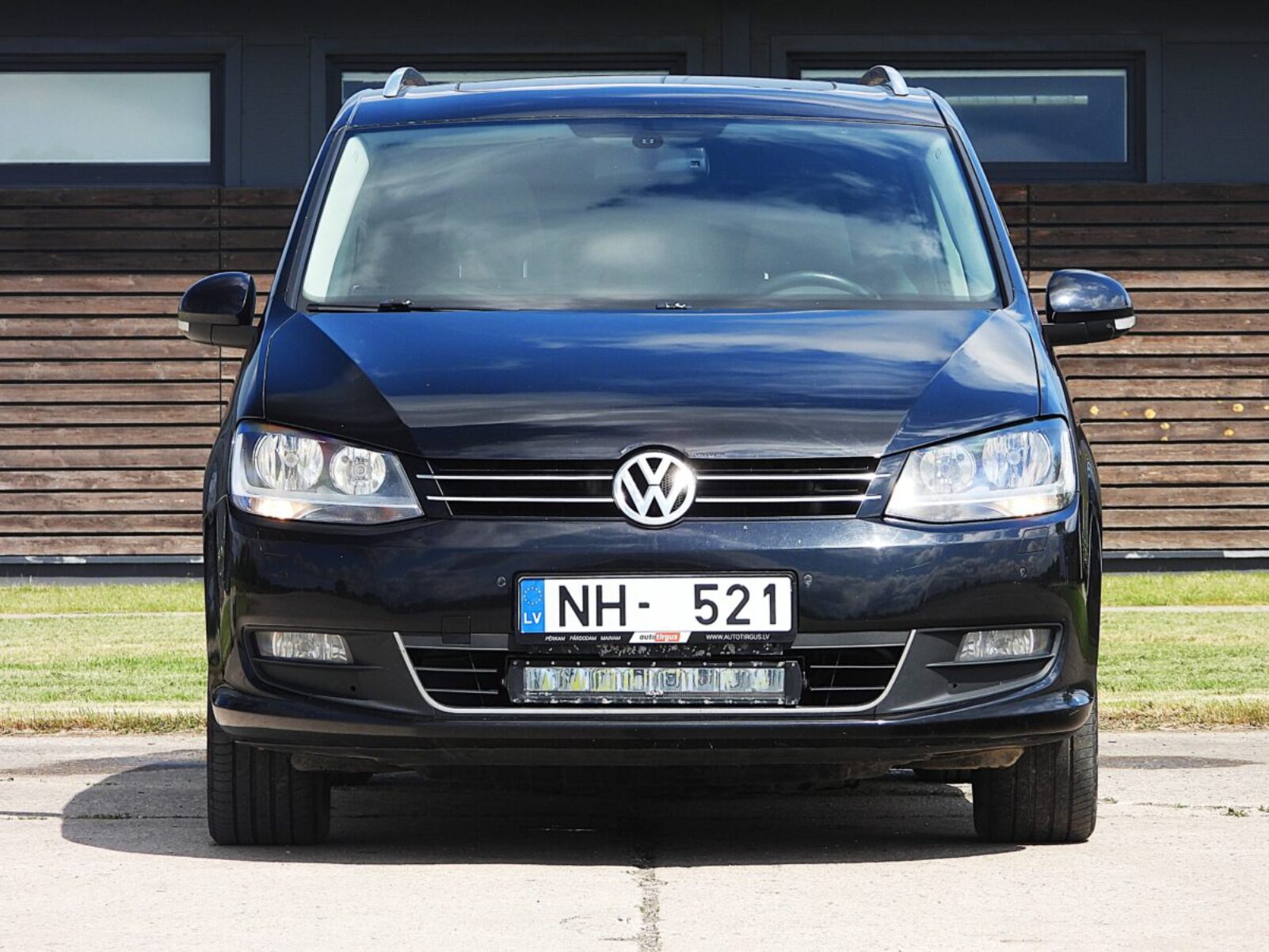 VW SHARAN
