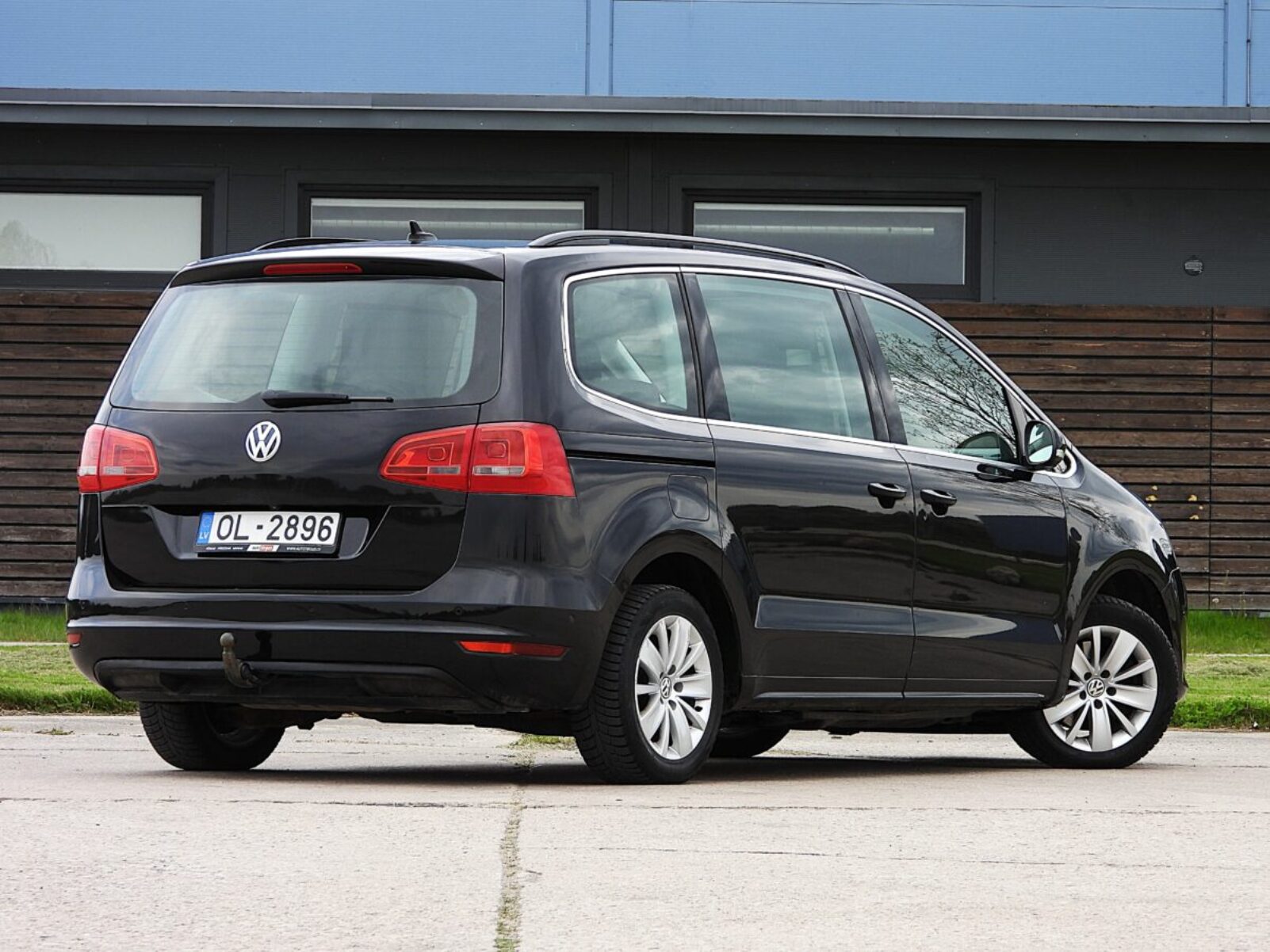 VW SHARAN