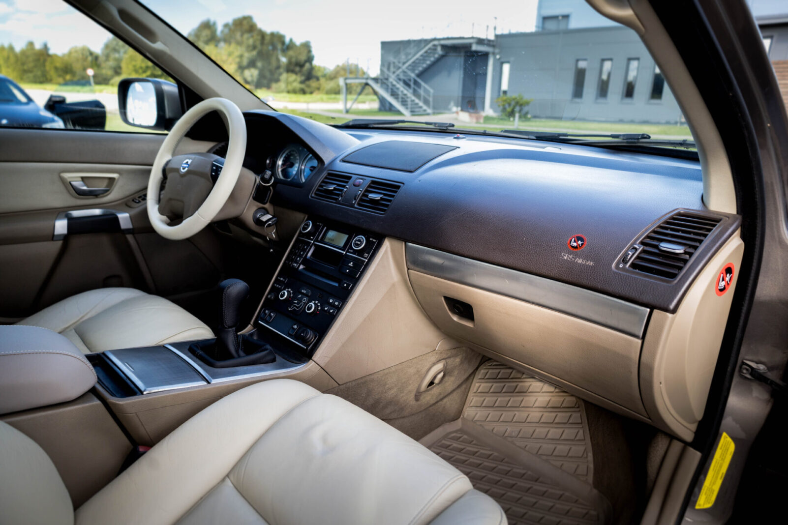 VOLVO XC90