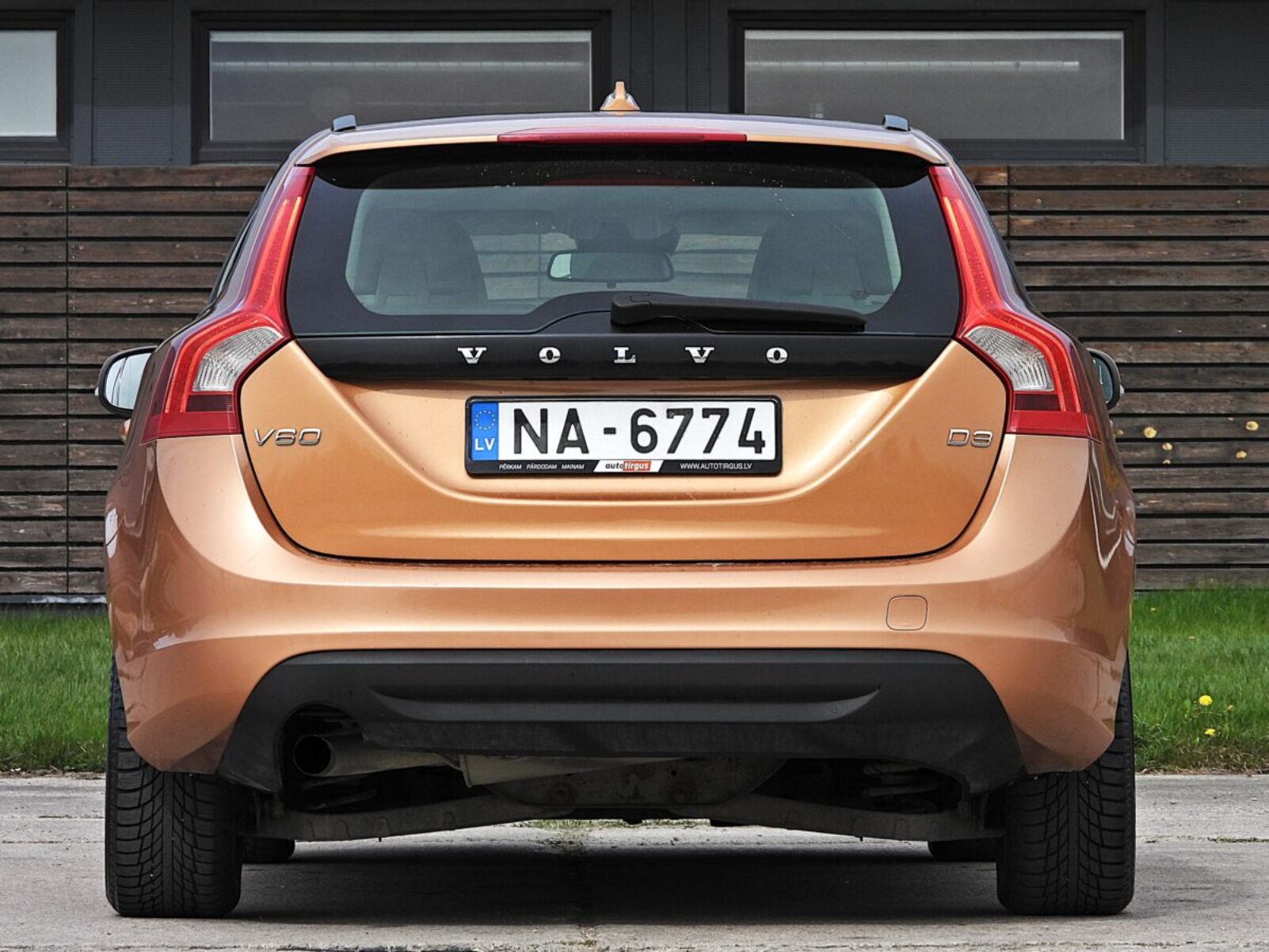 VOLVO V60