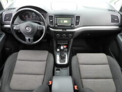 VW SHARAN