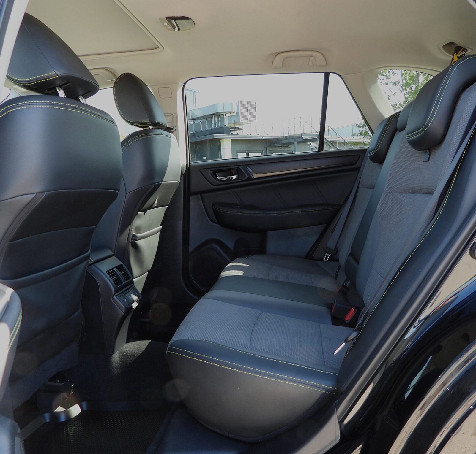 SUBARU OUTBACK
