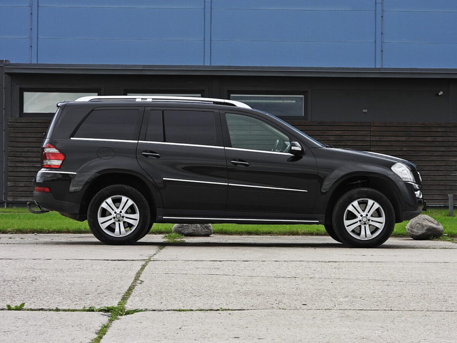 MERCEDES BENZ GL320