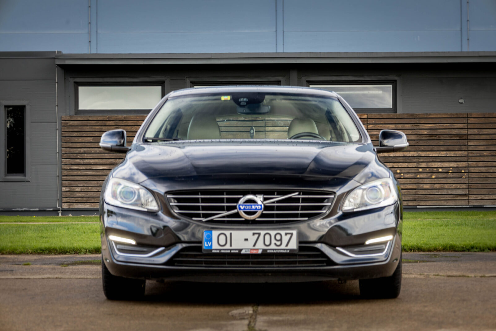 VOLVO V60 PLUG IN HYBRID