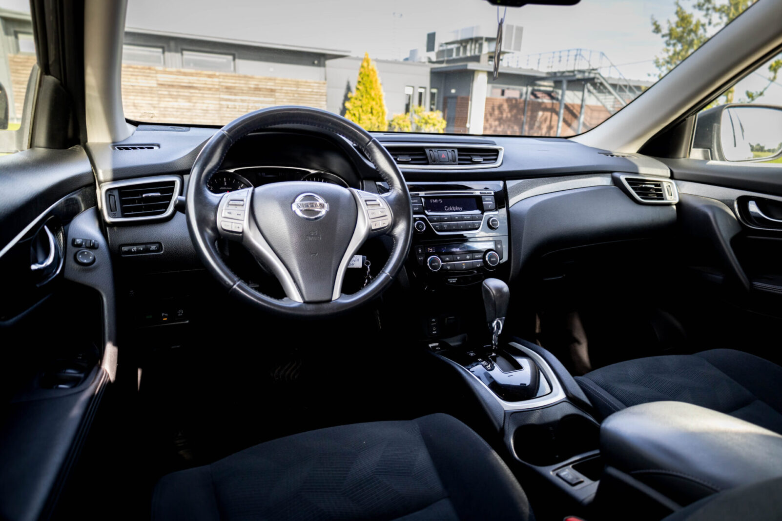 NISSAN X TRAIL