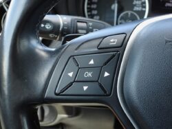 MERCEDES BENZ GLA 200