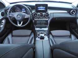 MERCEDES BENZ C220 D