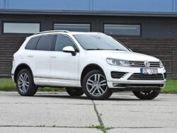 VW TOUAREG R-LINE
