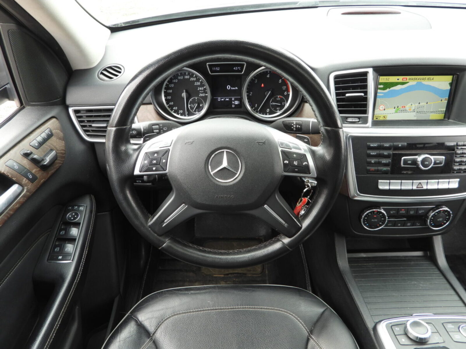 Mercedes-Benz ML350